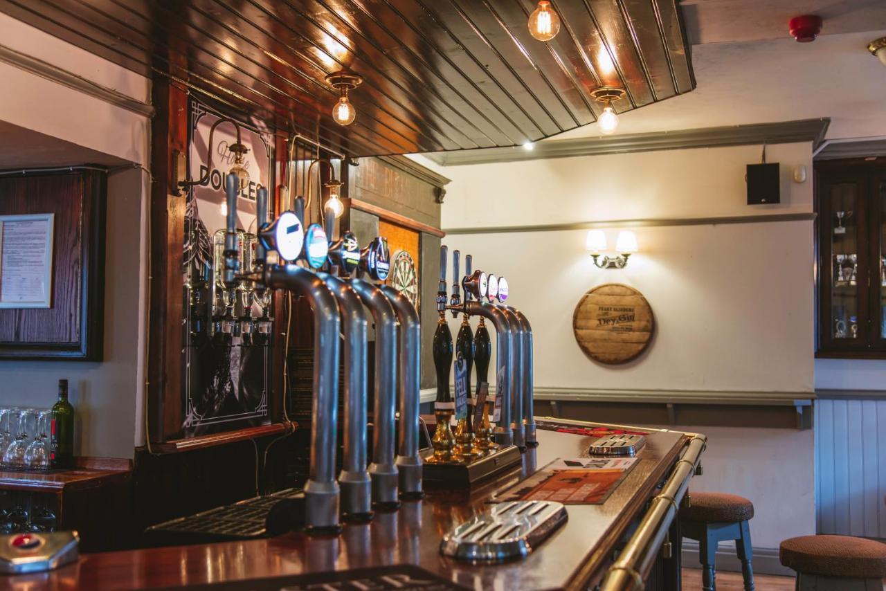 The Bulls Head Hotel Milnthorpe Buitenkant foto